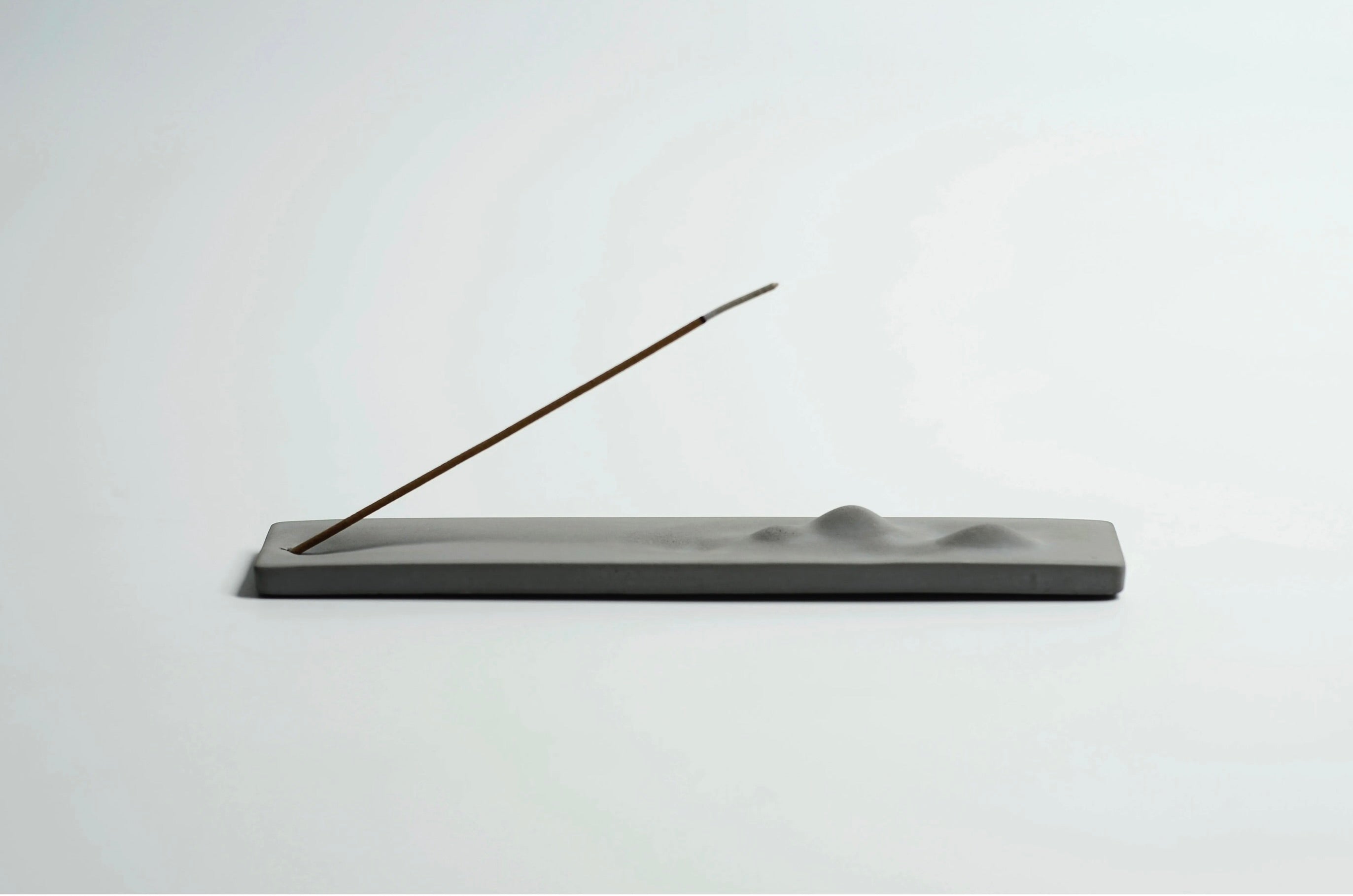 Minimal Ridge Ceramic Incense Holder
