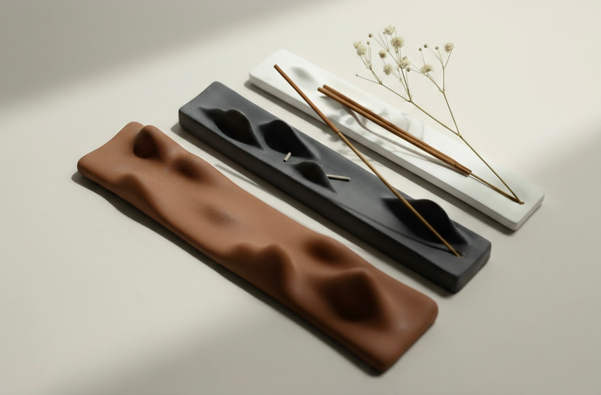 Minimal Ridge Ceramic Incense Holder