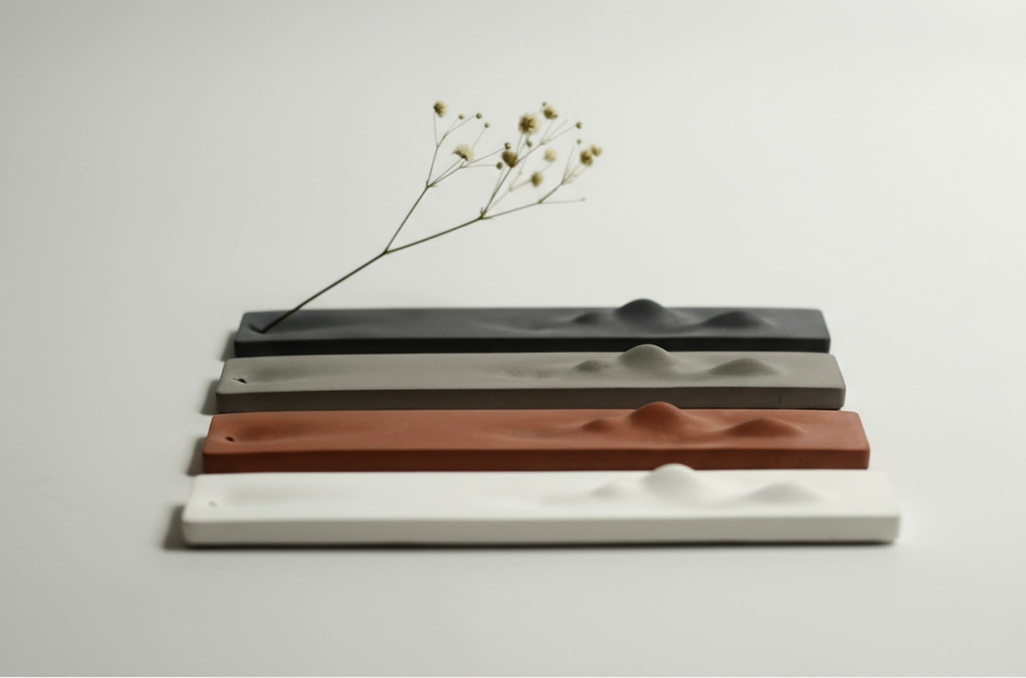 Minimal Ridge Ceramic Incense Holder
